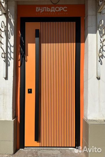 Уличная дверь с терморазрывом HPL