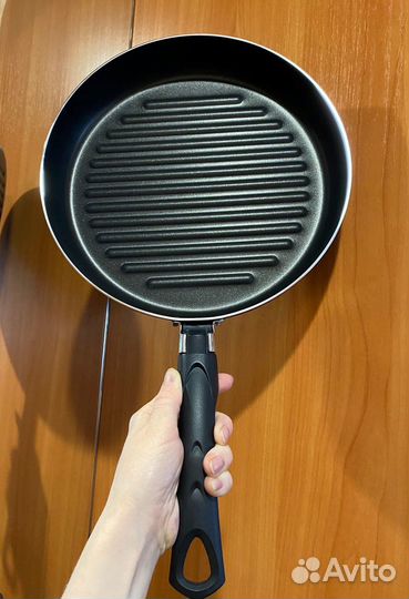 Сковорода гриль новая