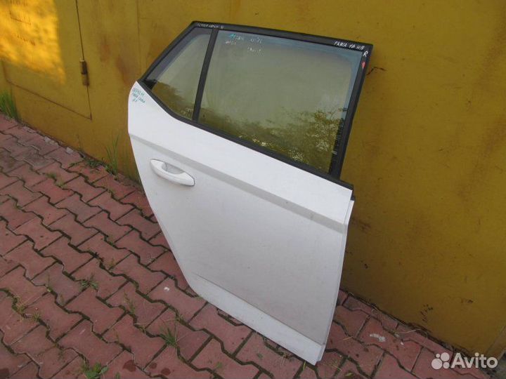 Дверь задняя правая Skoda Fabia 3 2014