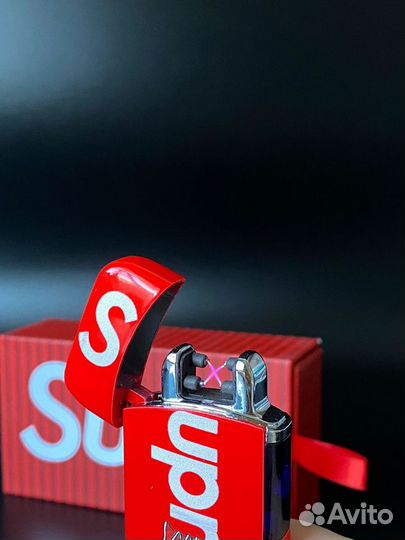 Зажигалка supreme