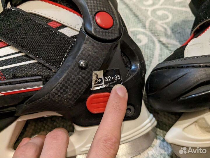 Коньки ледовые