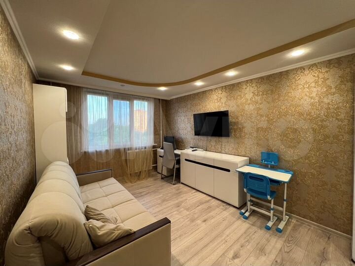 2-к. квартира, 52 м², 6/10 эт.