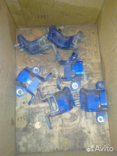 Петли дверные suzuki Grandvitara 08г