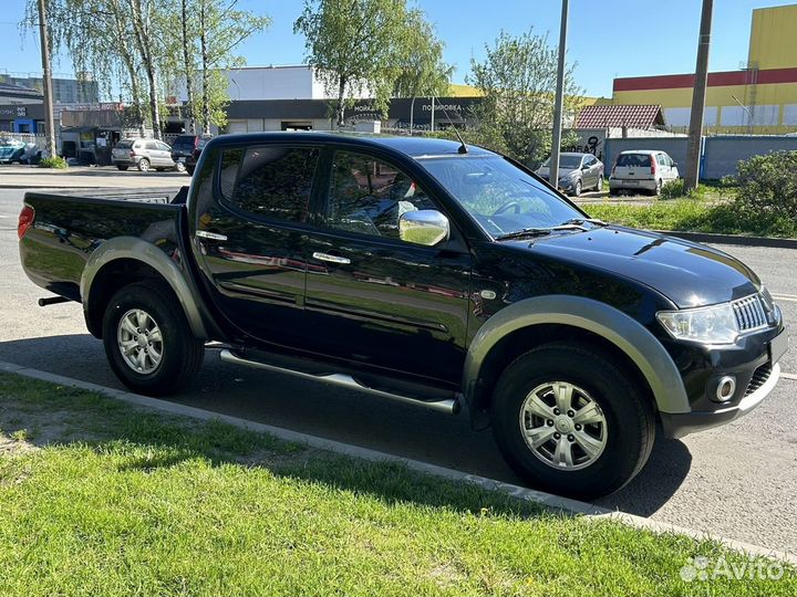 Mitsubishi L200 2.5 AT, 2014, 303 699 км