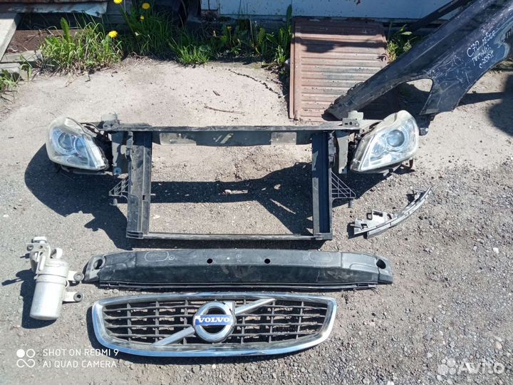 Конденсер Volvo C30 S40 C70 бампер кронштейн