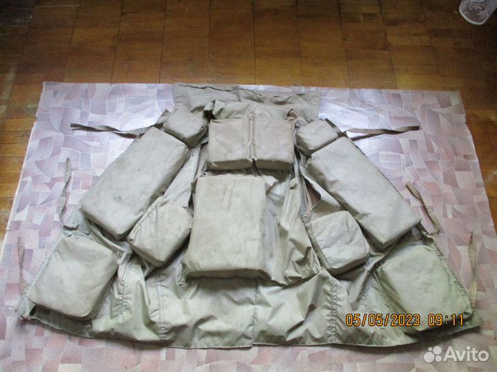 Спасательный жилет