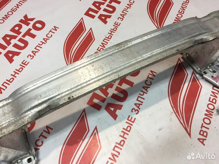 Усилитель бампера передний Audi A6 C7