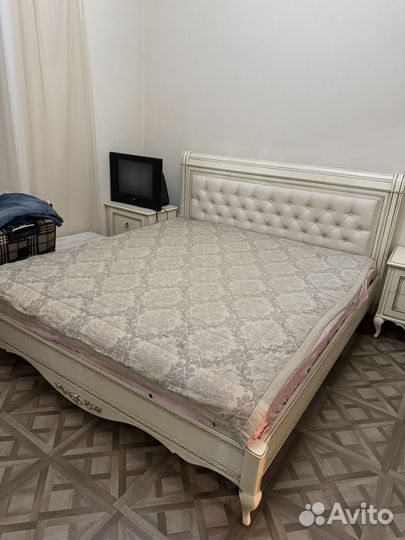 Спальный гарнитур бу