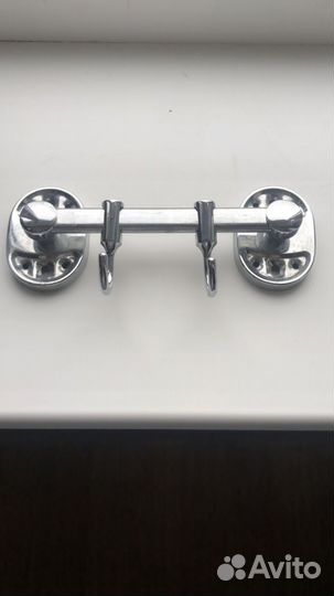 Вешалка настенная металлическая