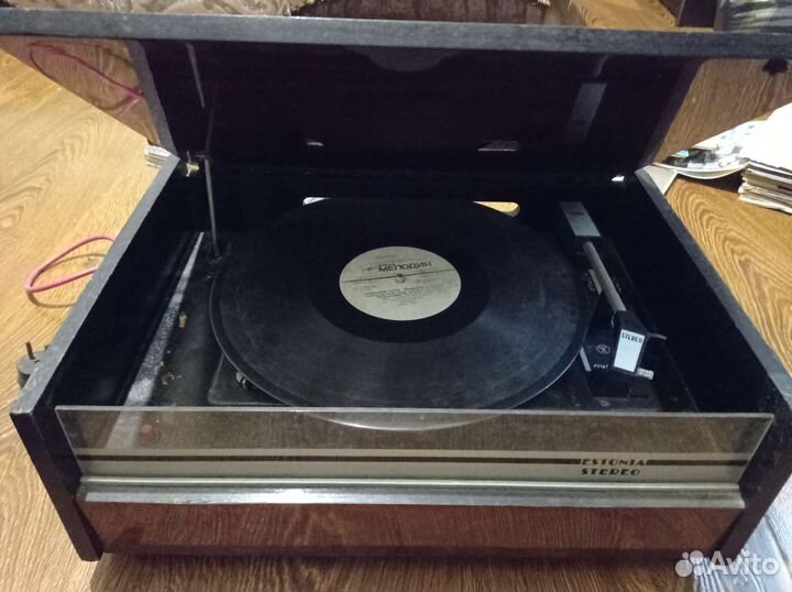 Старинный граммофон