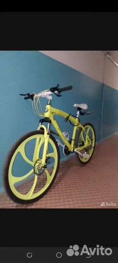 Велосипед на литых дисках bmw