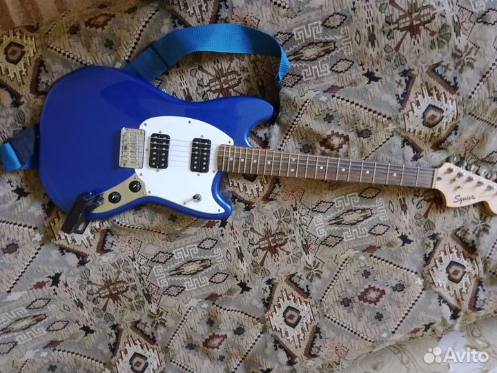 Гитара fender squier bullet mustang