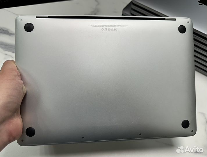 Apple MacBook Pro 13 2017 i5 16/256gb