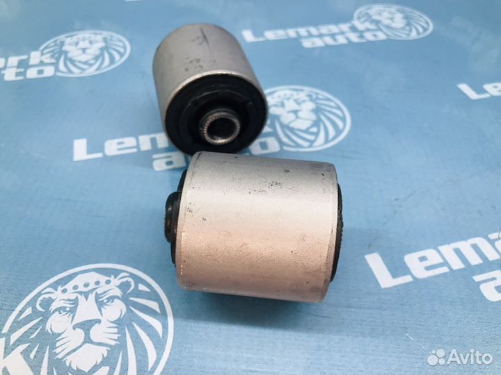 Сайлентблок переднего рычага передний Kia Carens