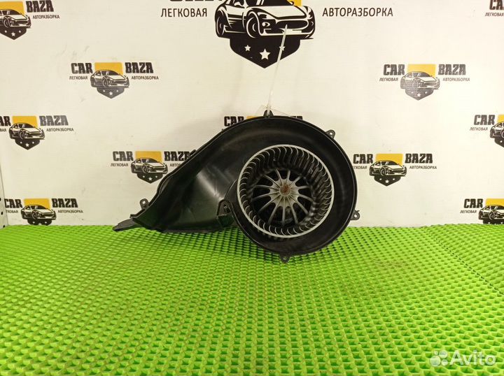 Моторчик отопителя Volvo S80