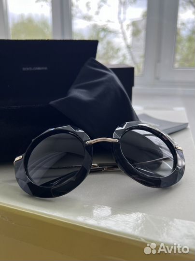 Солнцезащитные очки женские