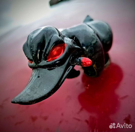 Злая утка на капот