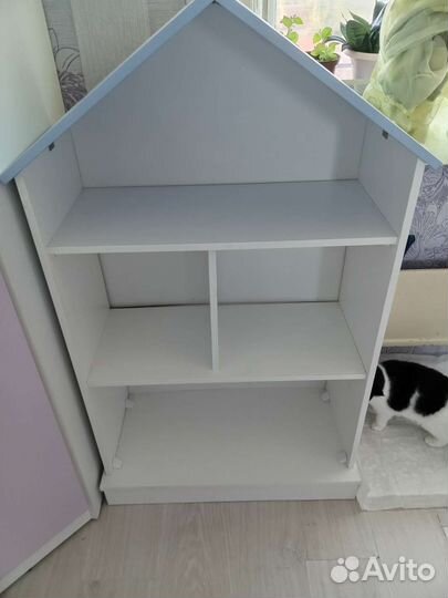 Детский стеллаж домик