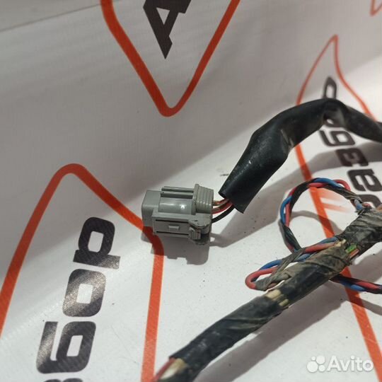 Проводка двери передняя правая Nissan Almera
