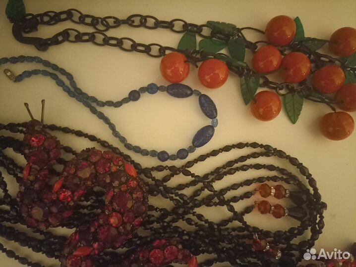 Винтажные украшения. Листайте