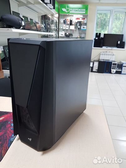 Корпус AeroCool Miditower Visor