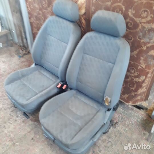 Сиденья передние Шкода Октавия тур А4U1