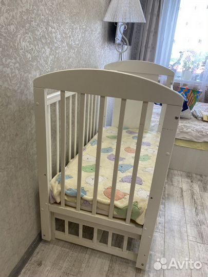 Кровать