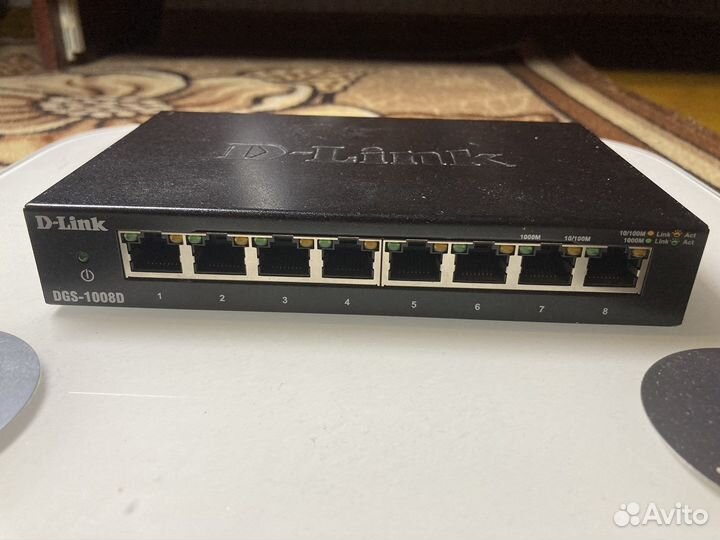 Гигабитный 8 портовый коммутатор (свич) D-Link