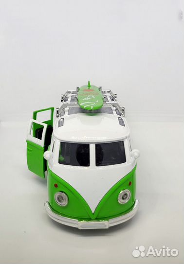 Металлический автобус звук свет