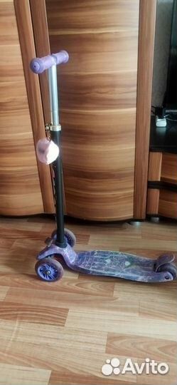 Продам самокат трехколесный