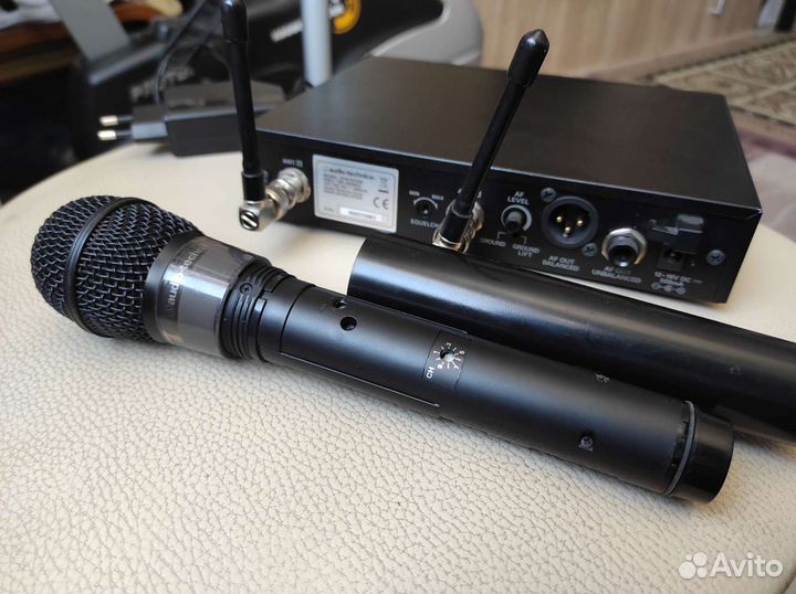 Радиосистема audio-technica ATW R2100 c микрофоном