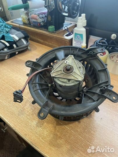 Мотор печки отопителя W220 Mercedes