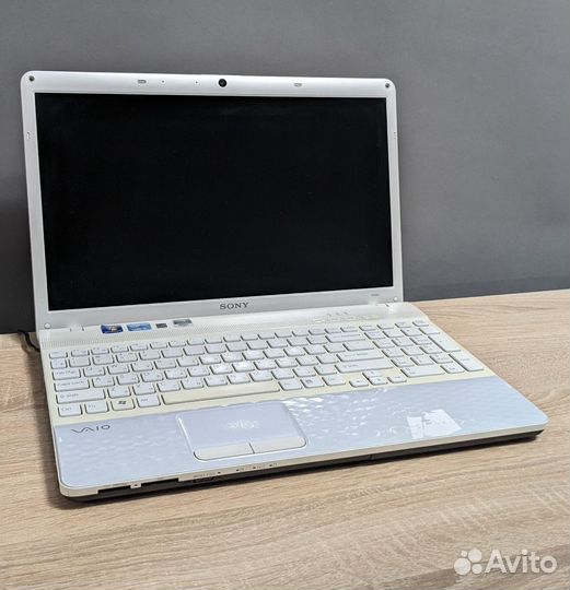 Ноутбук Sony Vaio i3