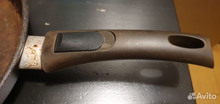 Сковорода нмп (Нева Металл Посуда) литая, 28