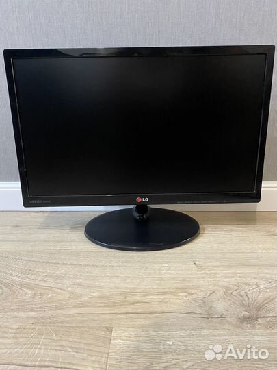 Монитор LG 22