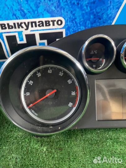 Панель приборов Opel Astra J A14XER 2011