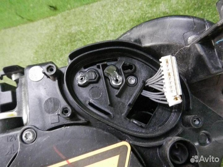 Фара правая BMW X5