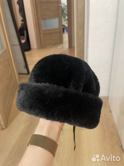 Шапка из искусственного меха женская