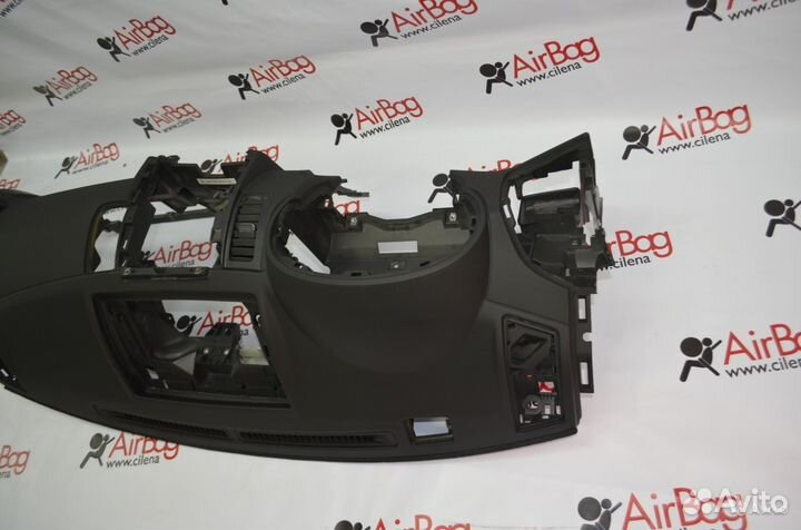 Торпедо панель приборов Nissan X-Trail черная