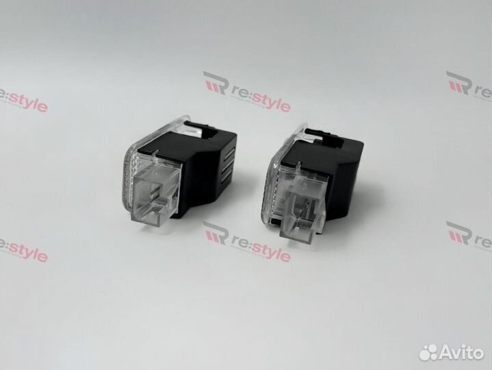 Проекция логотипа Audi на двери Тип 1 N2344