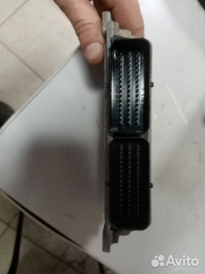 Эбу Renault Sandero