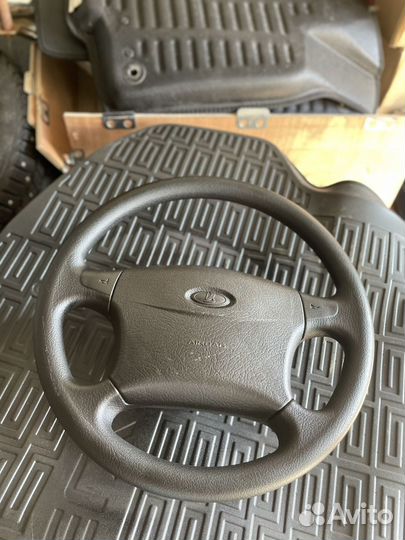 Руль на priora черный