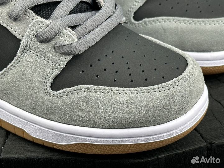 Кроссовки Nike SB Dunk Low Dark Grey Black Gum