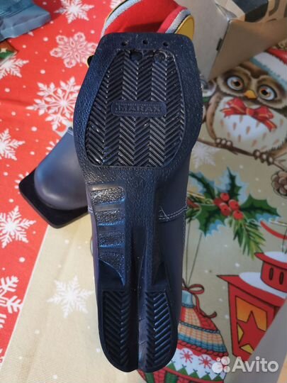 Лыжные ботинки 34 размер marax