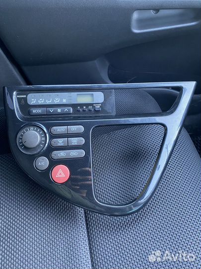 Блок климат контроля toyota wish