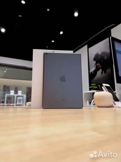 Планшет iPad 9 Wi-Fi 64Gb Идеальное состояние