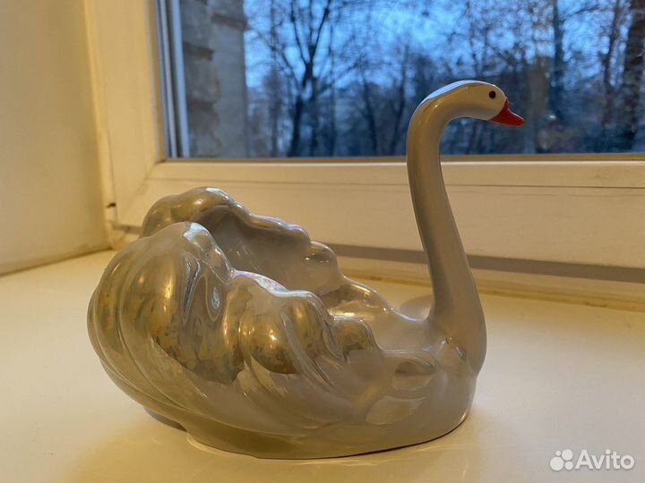 Ваза-конфетница «Лебедь». Украина