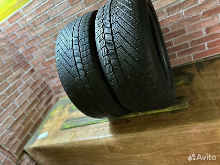 Continental ContiVikingContact 5 235/50 R18 104T