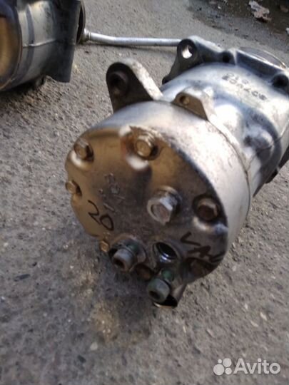 Компрессор кондиционера VAG