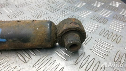 Амортизатор задней балки toyota avensis T27 (UBN03